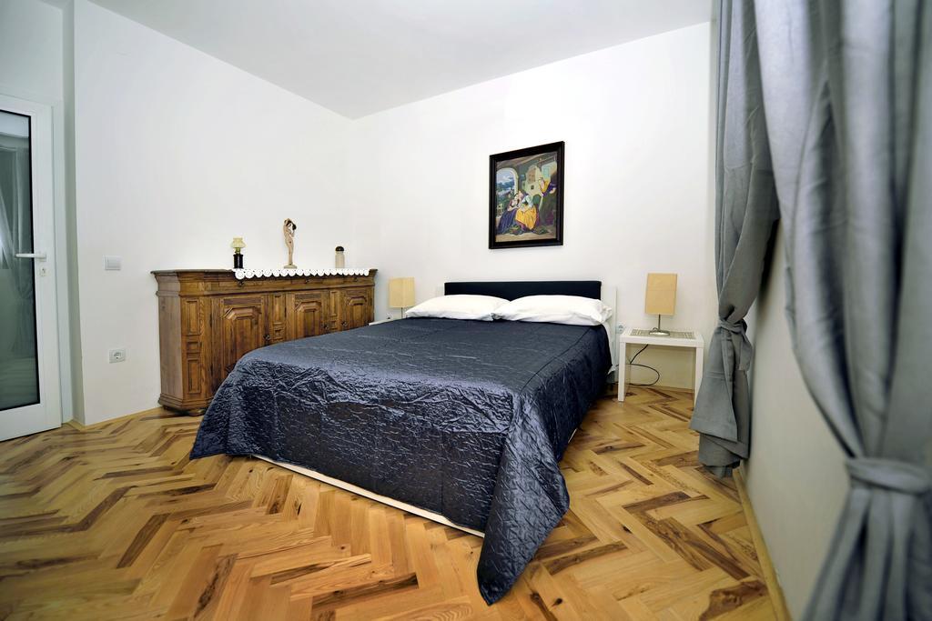Luxury Apartment Брела Экстерьер фото