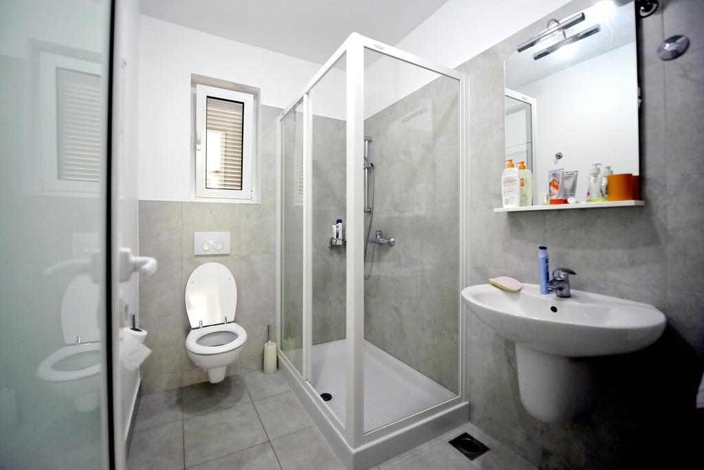 Luxury Apartment Брела Экстерьер фото